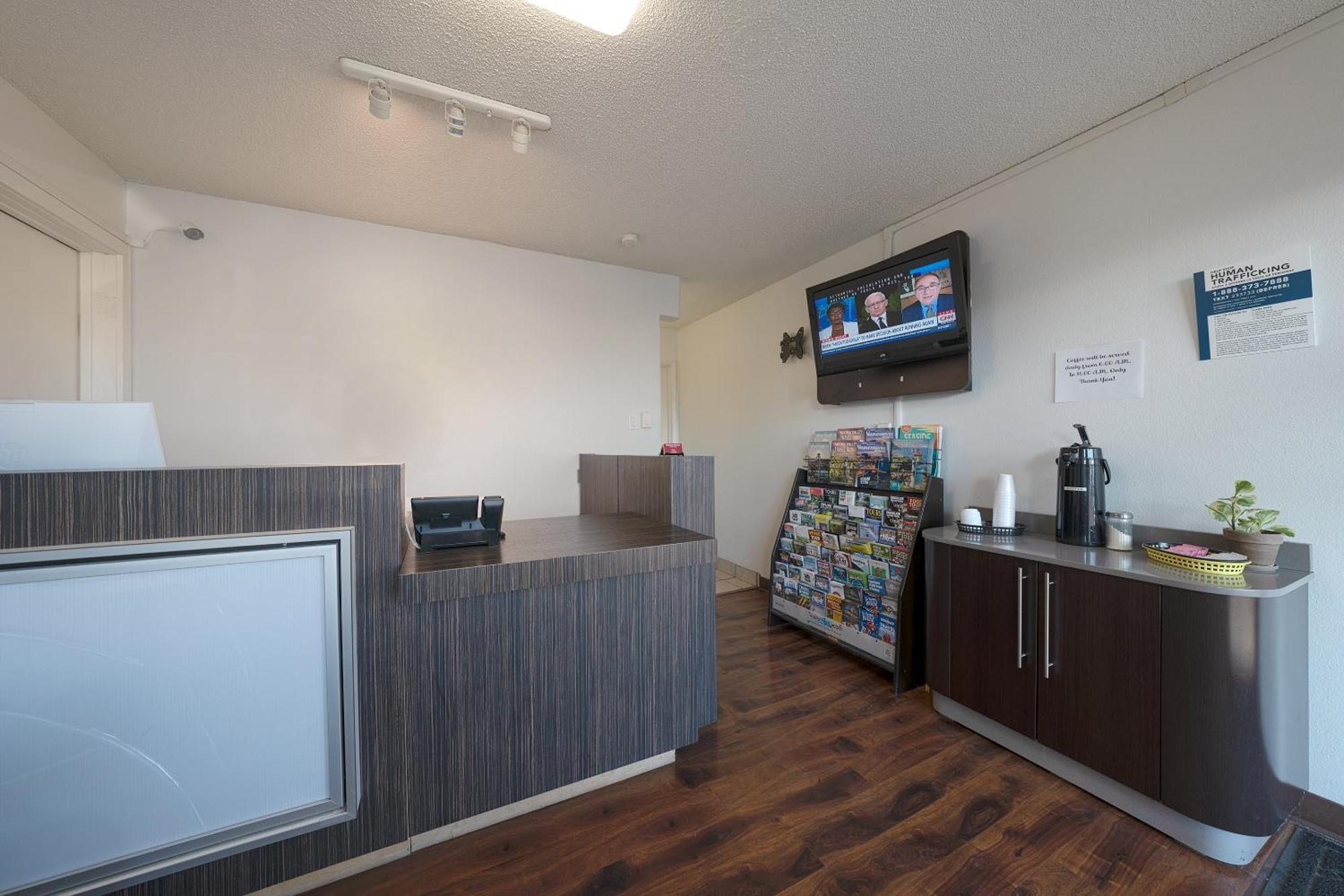 Oyo Hotel St Helens Or Сейнт Хелънс Екстериор снимка