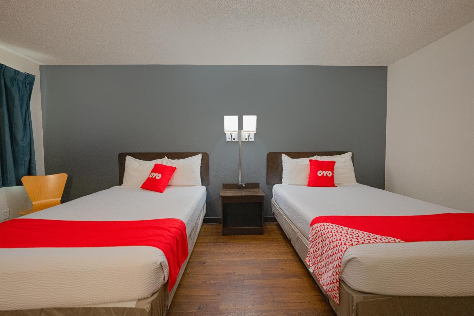 Oyo Hotel St Helens Or Сейнт Хелънс Екстериор снимка